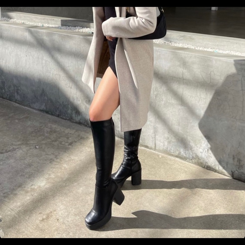 LAMODA Slick Nicks Platform Knee High Boots